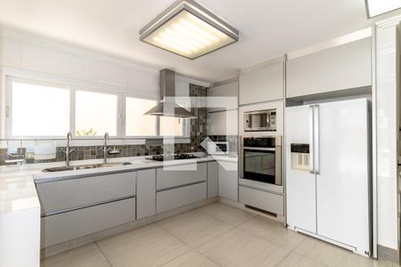 Casa à venda com 600m², 4 quartos e 3 vagasCozinha