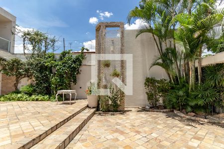 Casa à venda com 600m², 4 quartos e 3 vagasQuintal