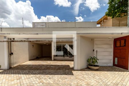Casa à venda com 600m², 4 quartos e 3 vagasGaragem