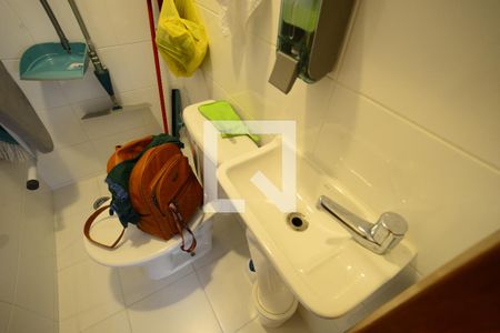 Apartamento à venda com 208m², 4 quartos e 3 vagasBanheiro de Serviço