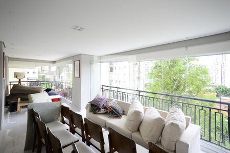 Varanda de apartamento à venda com 4 quartos, 208m² em Vila Mariana, São Paulo