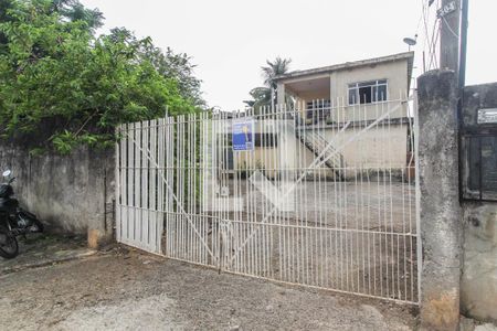 Casa para alugar com 110m², 2 quartos e 2 vagas Casa para alugar com 110m², 2 quartos e 2 vagasFachada