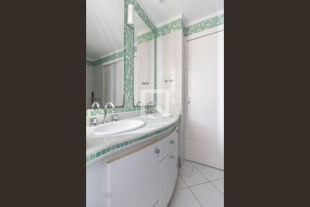 Apartamento à venda com 130m², 3 quartos e 4 vagasSuíte