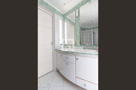 Apartamento à venda com 130m², 3 quartos e 4 vagasSuíte