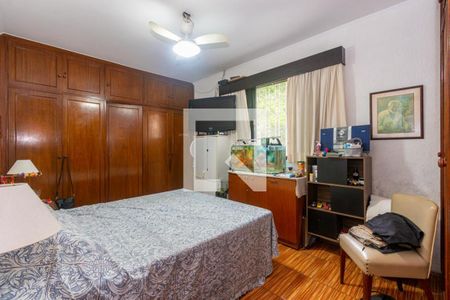 Casa à venda com 3 quartos, 300m² em Vila Congonhas, São Paulo