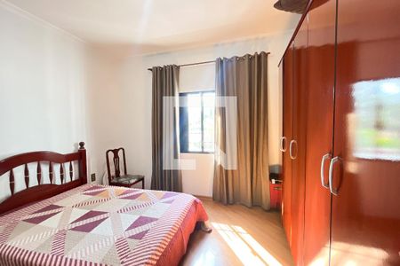 Casa à venda com 466m², 5 quartos e 8 vagasSuíte 3