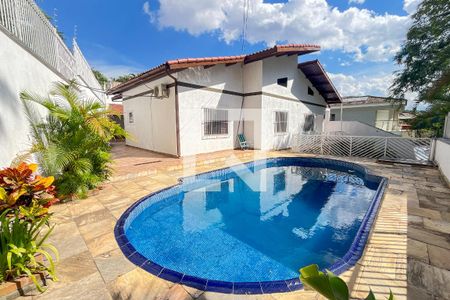 Casa à venda com 466m², 5 quartos e 8 vagasPiscina