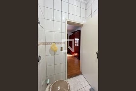 Casa à venda com 466m², 5 quartos e 8 vagasBanheiro da Suíte 3