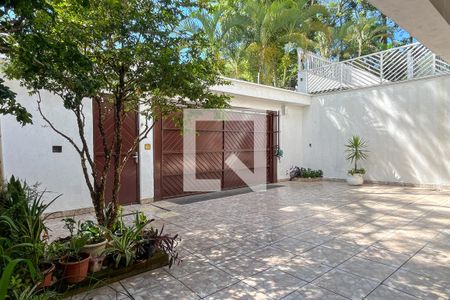 Casa à venda com 466m², 5 quartos e 8 vagasGaragem