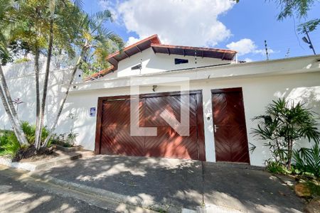 Casa à venda com 466m², 5 quartos e 8 vagasFachada