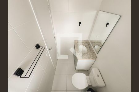 Banheiro de kitnet/studio à venda com 1 quarto, 25m² em Pompeia, São Paulo