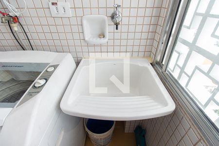 Apartamento para alugar com 68m², 2 quartos e 1 vagaÁrea de Serviço