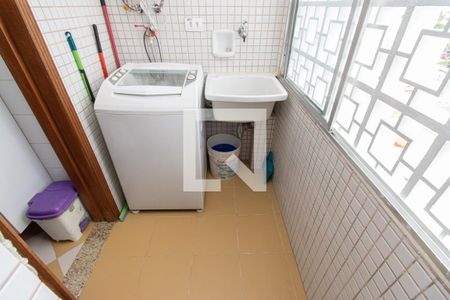 Apartamento para alugar com 68m², 2 quartos e 1 vagaÁrea de Serviço