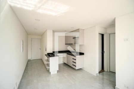 Sala e cozinha de apartamento para alugar com 2 quartos, 38m² em Chácara Santo Antônio (zona Leste), São Paulo