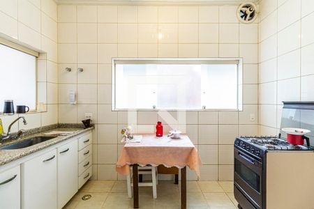 Casa à venda com 1355m², 4 quartos e NaN vagasCozinha 2