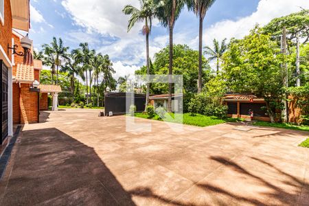 Casa à venda com 1355m², 4 quartos e NaN vagasQuintal