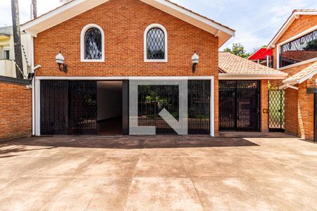 Casa à venda com 1355m², 4 quartos e NaN vagasQuintal