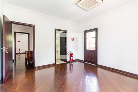 Casa à venda com 1355m², 4 quartos e NaN vagasSuíte 3