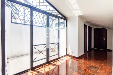 Casa à venda com 1355m², 4 quartos e NaN vagasCorredor