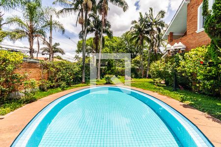 Casa à venda com 1355m², 4 quartos e NaN vagasQuintalQuintal