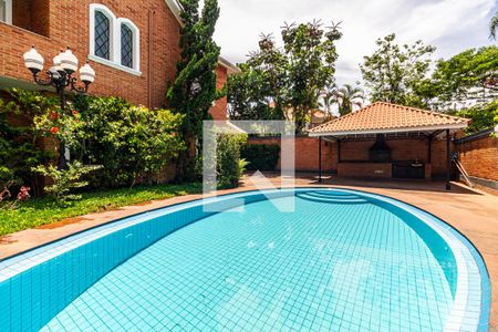 Casa à venda com 1355m², 4 quartos e NaN vagasQuintal