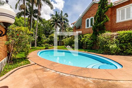 Casa à venda com 1355m², 4 quartos e NaN vagasQuintal