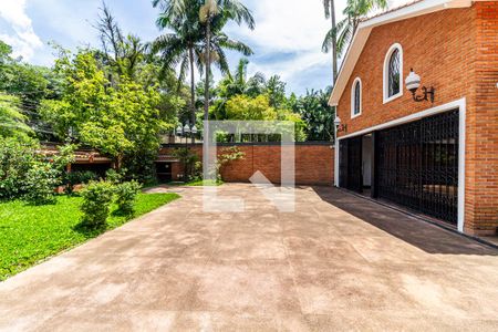 Casa à venda com 1355m², 4 quartos e NaN vagasQuintal
