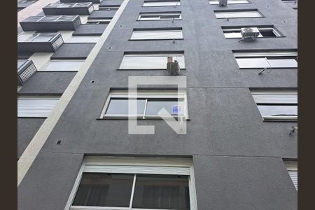 Studio para alugar com 30m², 1 quarto e 1 vagaAdesivo na Janela