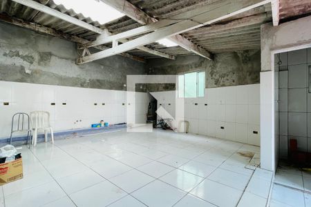 Casa à venda com 260m², 2 quartos e 2 vagas Casa à venda com 260m², 2 quartos e 2 vagasSalão