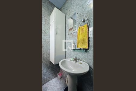 Casa à venda com 260m², 2 quartos e 2 vagas Casa à venda com 260m², 2 quartos e 2 vagasBanheiro