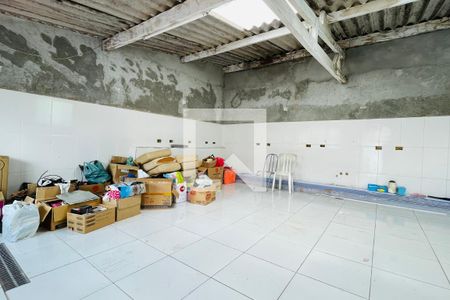 Casa à venda com 260m², 2 quartos e 2 vagas Casa à venda com 260m², 2 quartos e 2 vagasSalão