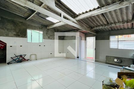 Casa à venda com 260m², 2 quartos e 2 vagas Casa à venda com 260m², 2 quartos e 2 vagasSalão