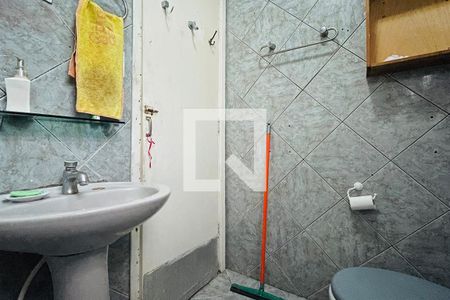 Casa à venda com 260m², 2 quartos e 2 vagas Casa à venda com 260m², 2 quartos e 2 vagasBanheiro