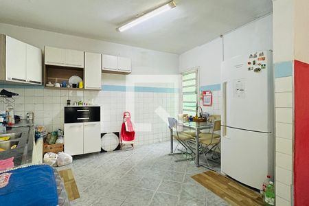 Casa à venda com 260m², 2 quartos e 2 vagas Casa à venda com 260m², 2 quartos e 2 vagasCozinha