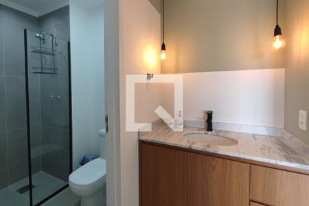 Banheiro de apartamento para alugar com 1 quarto, 33m² em Parque Industrial, Campinas