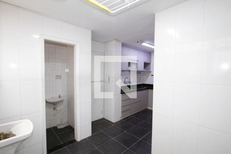 Apartamento à venda com 110m², 3 quartos e 1 vagaÁrea de Serviço