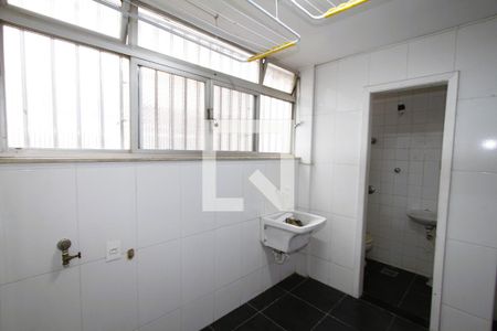 Apartamento à venda com 110m², 3 quartos e 1 vagaÁrea de Serviço