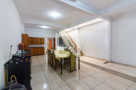 Casa à venda com 150m², 7 quartos e 3 vagasCozinha 