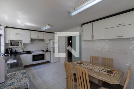 Casa à venda com 370m², 3 quartos e 7 vagasCozinha