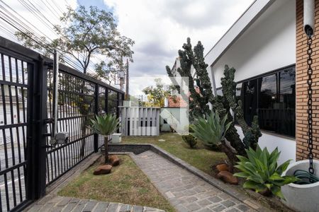 Casa à venda com 370m², 3 quartos e 7 vagasEntrada