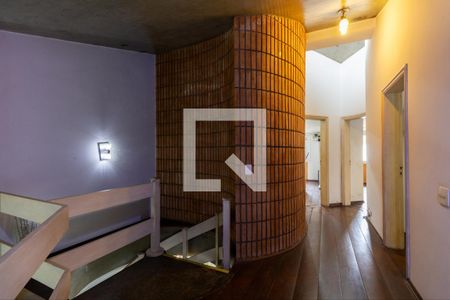 Casa à venda com 370m², 3 quartos e 7 vagasCorredor