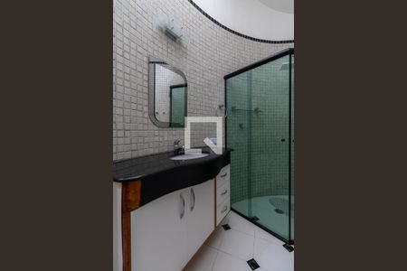 Casa à venda com 370m², 3 quartos e 7 vagasBanheiro Suíte 1