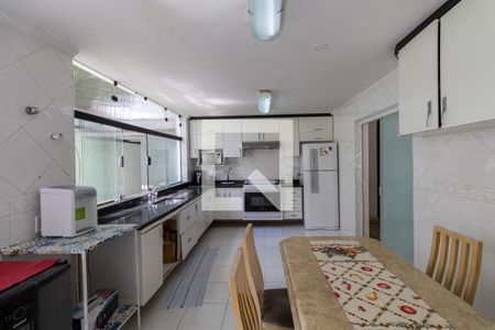 Casa à venda com 370m², 3 quartos e 7 vagasCozinha