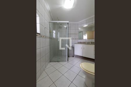 Casa à venda com 370m², 3 quartos e 7 vagasBanheiro Suíte 3