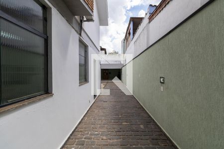 Casa à venda com 370m², 3 quartos e 7 vagasCorredor