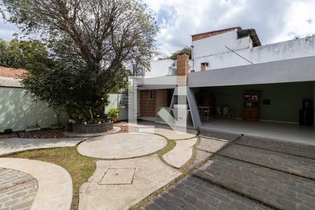 Casa à venda com 370m², 3 quartos e 7 vagasQuintal
