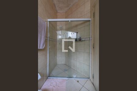 Casa à venda com 370m², 3 quartos e 7 vagasBanheiro Suíte 2