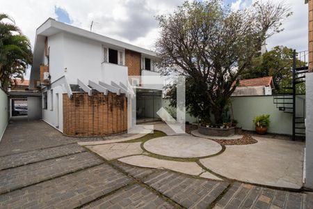 Casa à venda com 370m², 3 quartos e 7 vagasQuintal