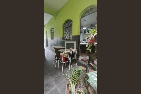 Casa para alugar com 60m², 2 quartos e 1 vagaÁrea de Serviço