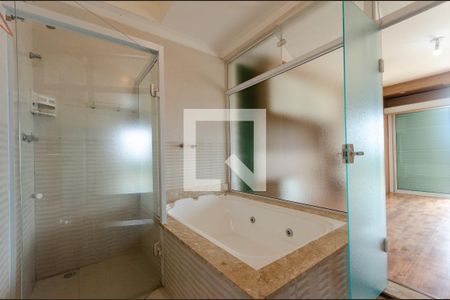 Casa para alugar com 290m², 3 quartos e 4 vagasBanheiro da Suíte 1